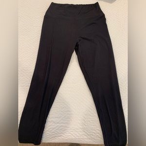 Black leggings from Amazon